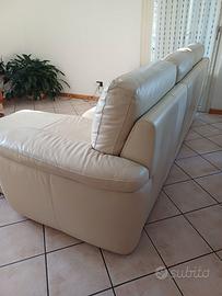DIVANO IN PELLE