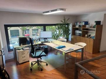 Trento centro, ufficio