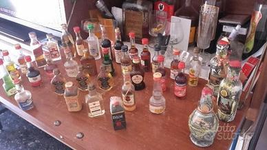 43 bottiglie mignon da collezione di alcolici di m