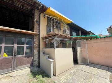 CASA SEMINDIPENDENTE A VOGHERA