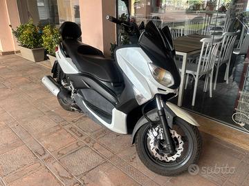 Yamaha X Max 250 Xmax accessoriato