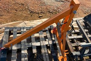 A276 - Gru posteriore per trattore