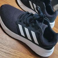 Scarpe Adidas nr. 40