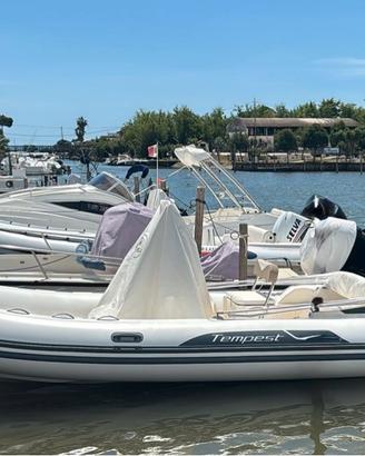 Gommone Capelli Tempest 570 con 40/70