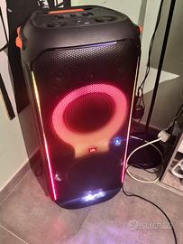 Cassa Jbl partybox 710 da 800w usata pochissimo