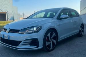 Volkswagen Golf GTI Performance 2.0 245 CV TSI 5p.