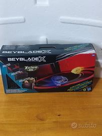Beyblade  X- Celebrator Trail  Clash & Carry Arena