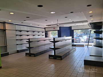 Scaffali x negozio-Stigliatura