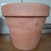 Tre vasi in terracotta diametro 25cm