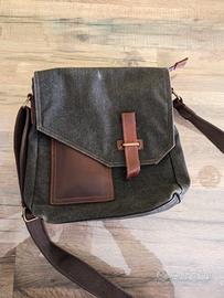 Borsa a tracolla per lavoro, viaggio e scuola 