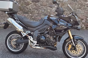 triumph tiger 1050