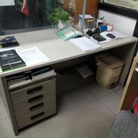 Scrivania Olivetti 