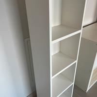 Scaffalatura in legno massiccio
