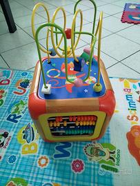 Cubo attività in legno