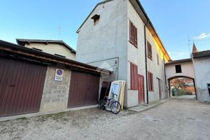 CASA SEMINDIPENDENTE A CASALBUTTANO ED UNITI