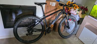 mtb Orbea black 