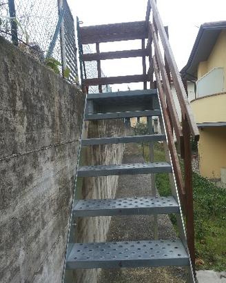 Scala componibile interno/esterno