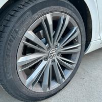 Gomme estive michelin 235 45 R18