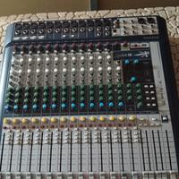 mixer soundcraft signature 16 