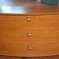 Cassettiera ciliegio.