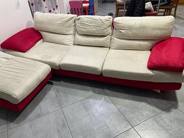 Divano con puff poltrone e sofà