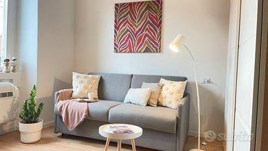 Monolocale moderno comodo per Bocconi-900 euro