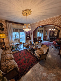 Appartamento di 204 m2 arredato