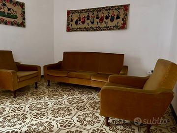 Set divani vintage anni ’70 – 3 posti + 2 poltrone