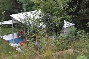 Terreno con roulotte in montagna zona tranquilla