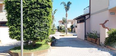 Villetta a schiera in residence con piscina VC/27