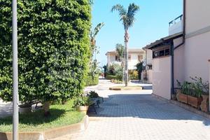 Villetta a schiera in residence con piscina VC/27