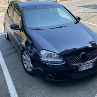 Volkswagen Golf 1.6 benzina anno 2006.