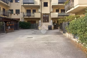 2 LOCALI A VENAFRO