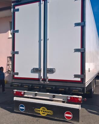 Semirimorchi city traile ISOTERMICO 2 assi