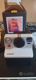 Polaroid now Gen 2 + 8 pellicole Color - 