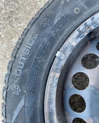 Gomme 185/65/15+ cerchio + copricerchio