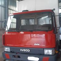 Autocarro Telonato con tetto sollevabile