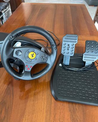 Volante e Pedali Ferrarai Gran Turismo
