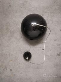 2 lampade nere pendenti