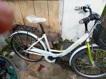 BICI DA DONNA CON CAMBIO 7 VELOCITÀ