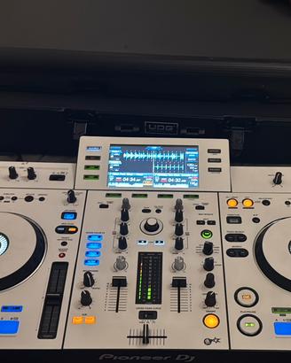 Consolle Pioneer xdj-rx e flightcase rigido UDG