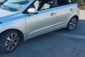 Hiunday i20