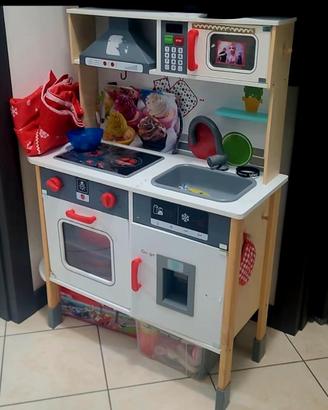Cucina giocattolo