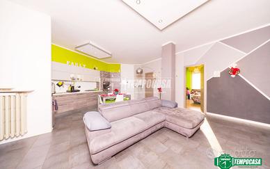 QUADRILOCALE CON DOPPI SERVIZI IN CENTRO