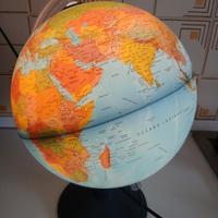 mappa mondo luminosa 