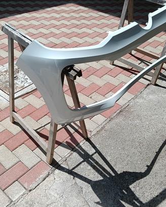 paraurti up ,nuovo verniciato colore bianco