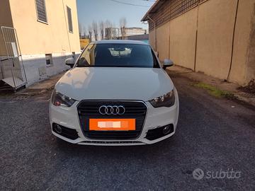 AUDI A1 BENZ/GPL