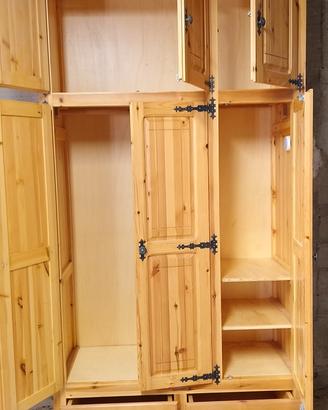 Armadio camera letto in legno massiccio 
