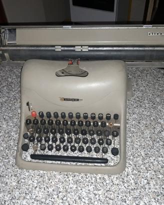 Macchina da scrivere olivetti "lexikon 80"