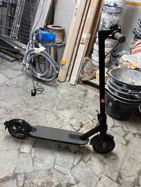 monopattino elettrico xiaomi essential 